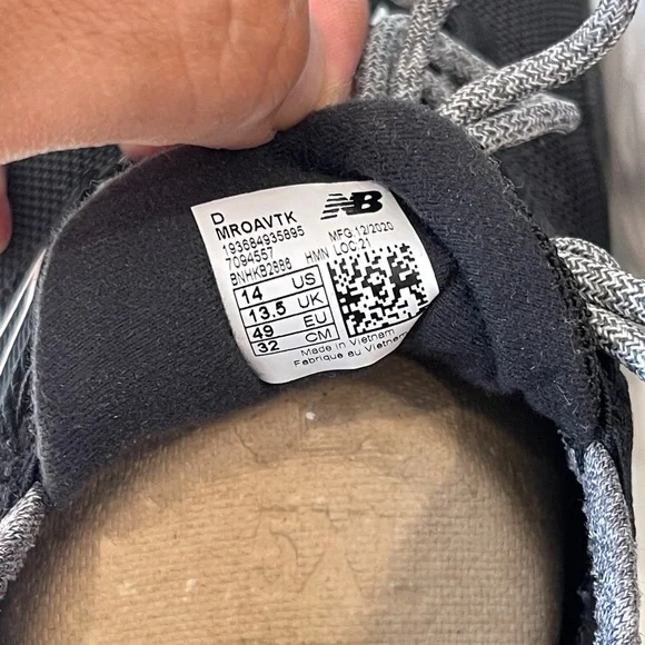 New Balance ROAV V1 Black and Gray Sneakers men’s 14 - Picture 8 of 8